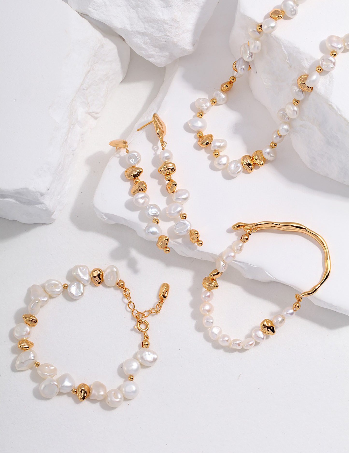 French Style Irregular Freshwater Pearls With 18K Gold Necklace