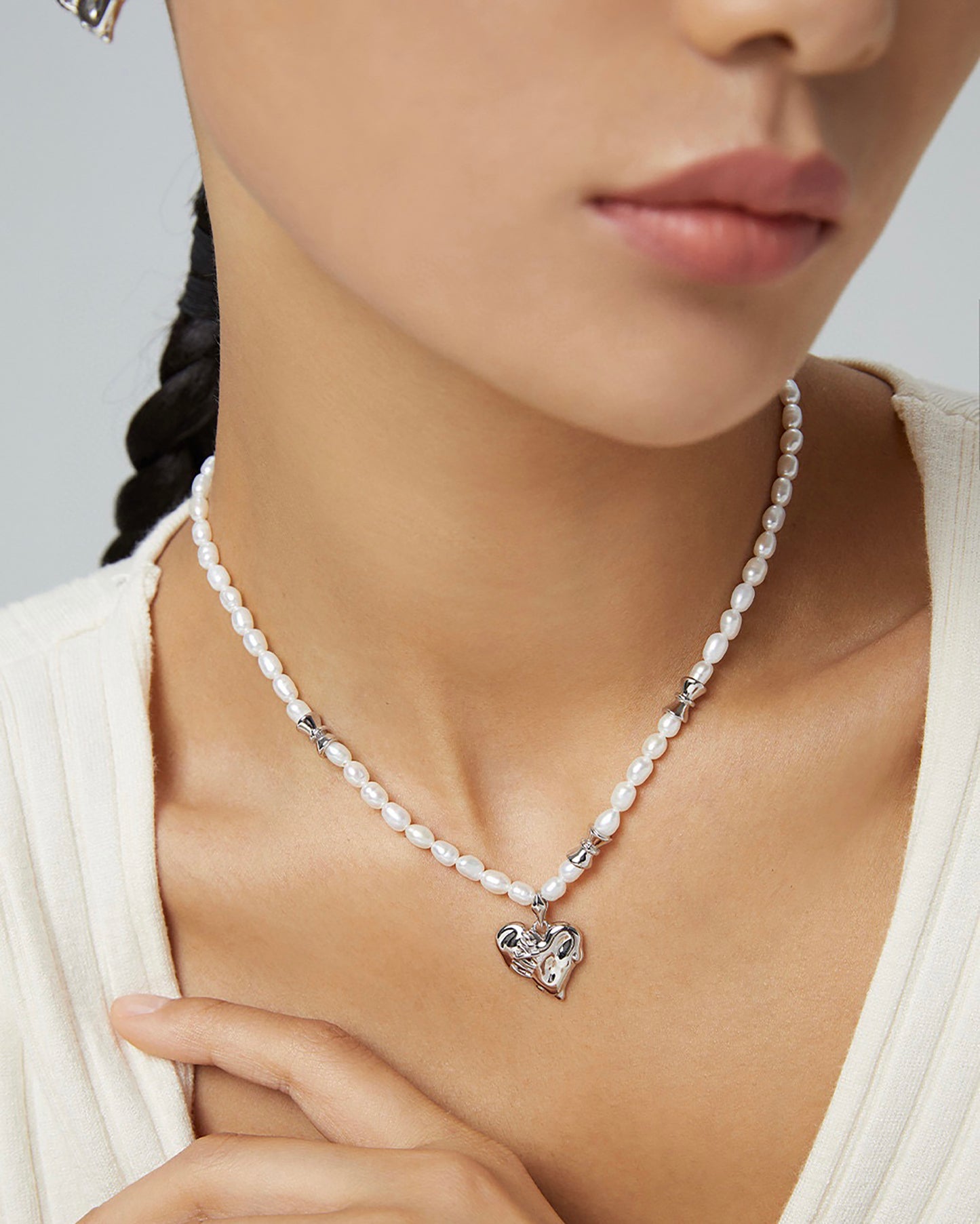 Gold Plated Gold Stitched Heart Pendant With Freshwater Pearls Necklace