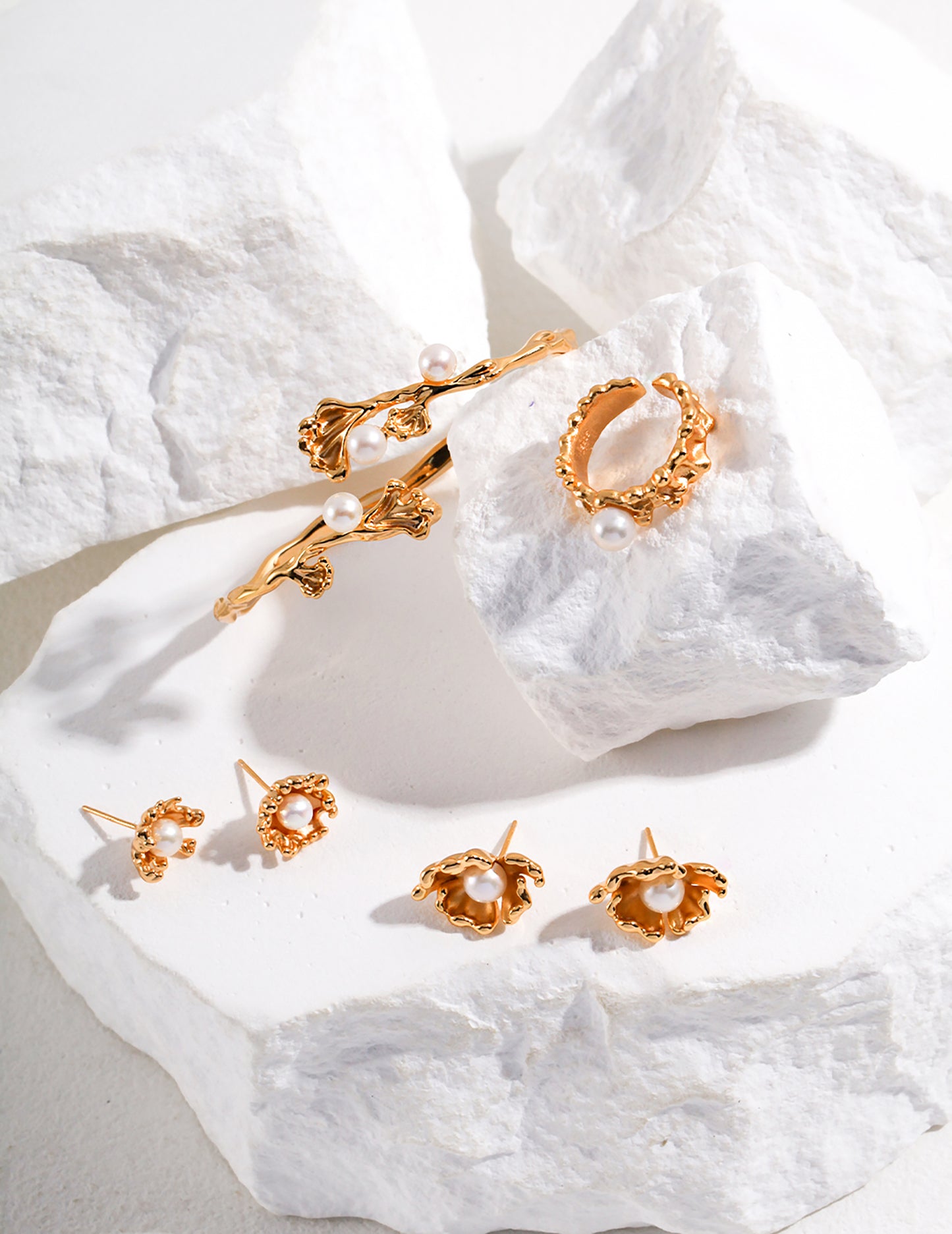 Flower Shaped 925 Silver Plated Gold With Freshwater Pearls Stud Earrings