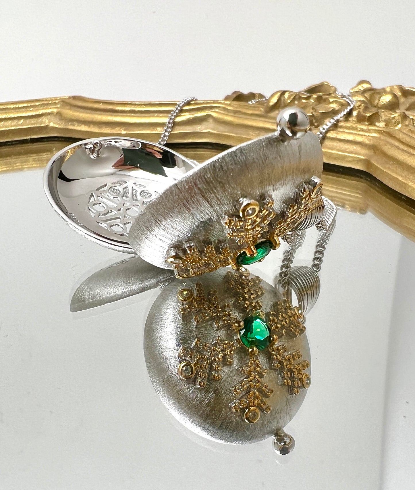 925 Silver Aromatherapy Locket Pendant With Green Stone Necklace