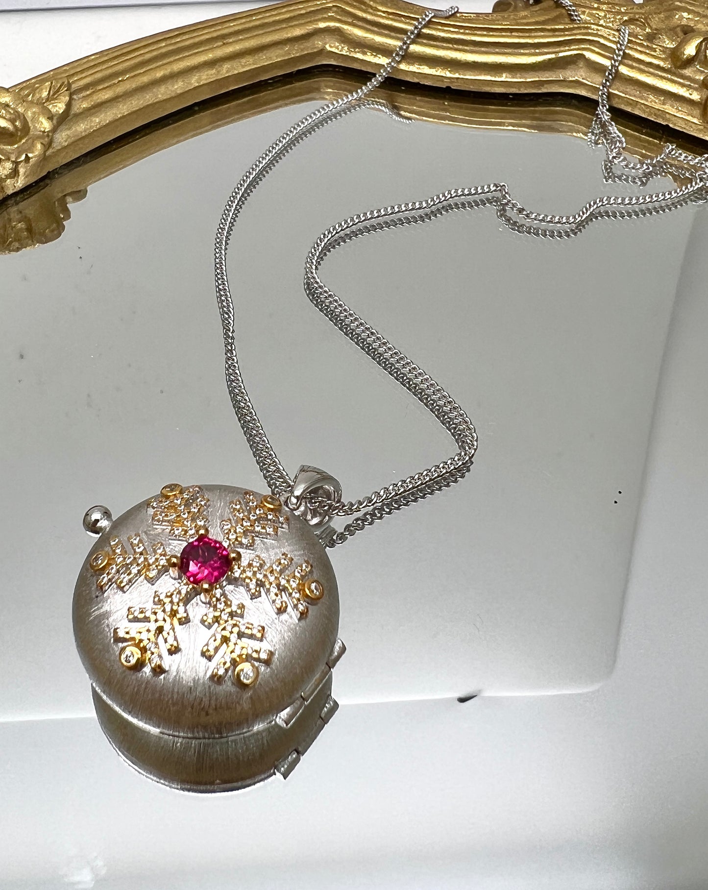925 Silver Aromatherapy Locket Pendant With Red Stone Necklace