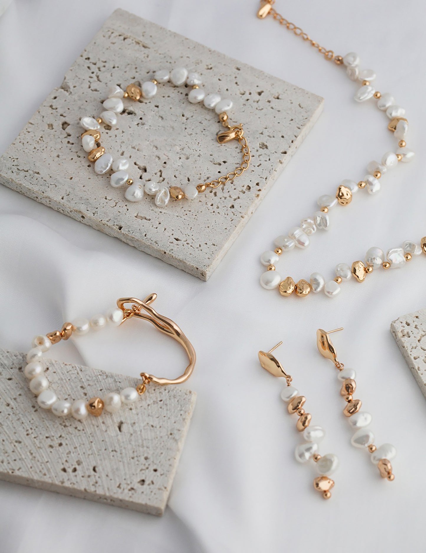 French Style Irregular Freshwater Pearls With 18K Gold Bracelet